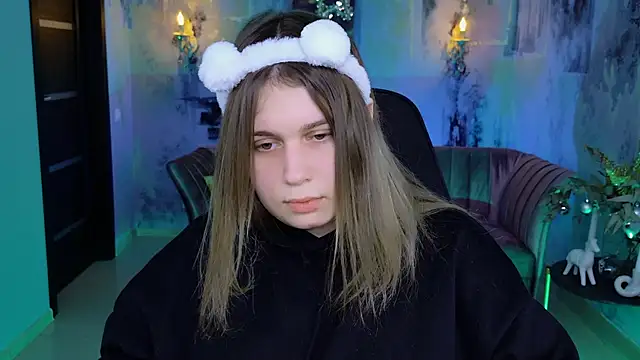 FioraMarmoris online show from 01-04-25, 11:11