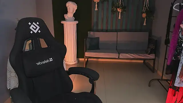 FioraMarmoris online show from 01-12-25, 08:14