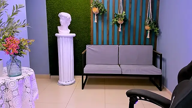 FioraMarmoris online show from 11-20-25, 01:11