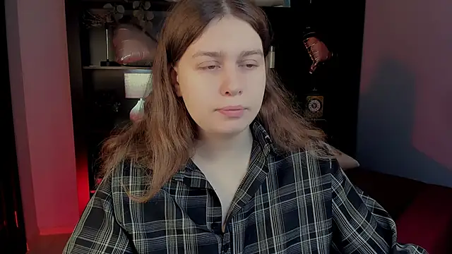 Snapshot of FioraMarmoris chatting on 02-15-26, 05:15 FioraMarmoris online show from 02-15-26, 05:15