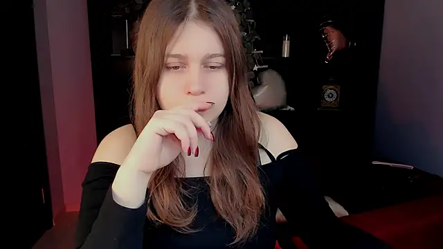 Snapshot of FioraMarmoris chatting on 02-18-26, 05:25 FioraMarmoris online show from 02-18-26, 05:25