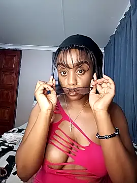 Queen-Chocolate online show from 10-09-25, 03:37