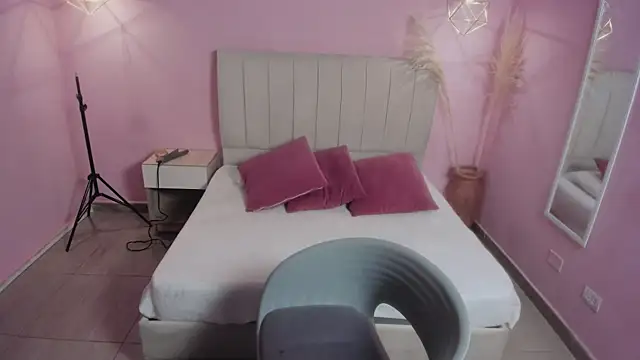 Lili Monroy online show from 02-01-25, 12:16