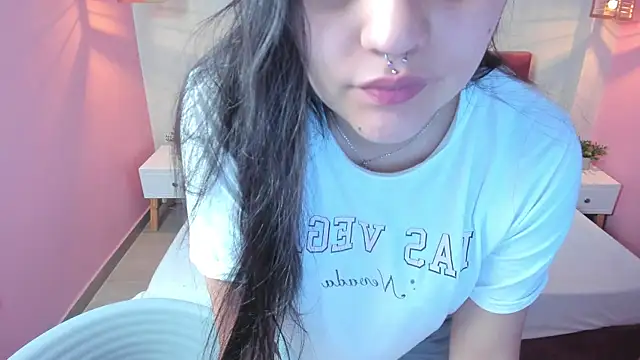 Lili Monroy online show from 02-18-25, 12:49