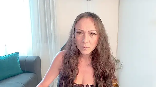 Kasandra Mature  online show from 09-10-25, 03:23