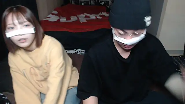 Snapshot of --SHUN-- chatting on 01-10-25, 05:26 --SHUN-- online show from 01-10-25, 05:26