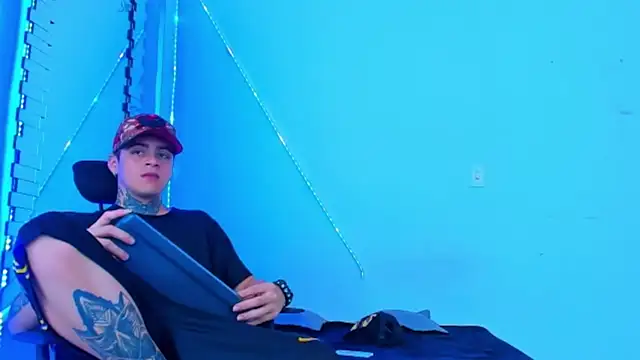 HOT boy2025 online show from 10-07-25, 07:22