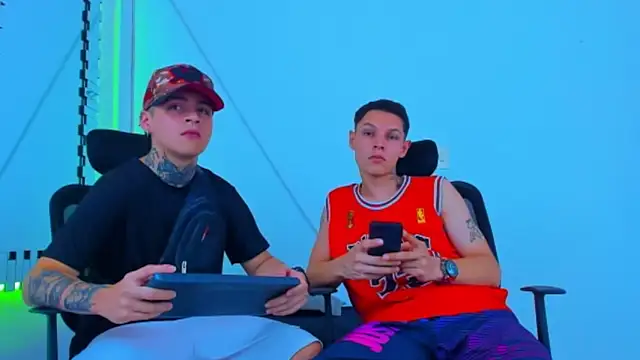 HOT boy2025 online show from 11-03-25, 09:27