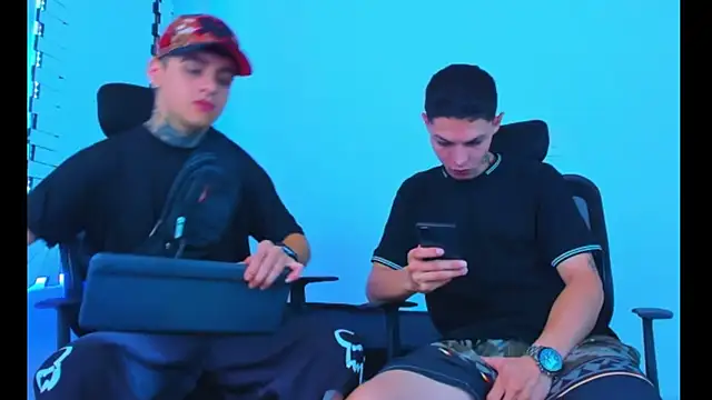 HOT boy2025 online show from 11-16-25, 01:55