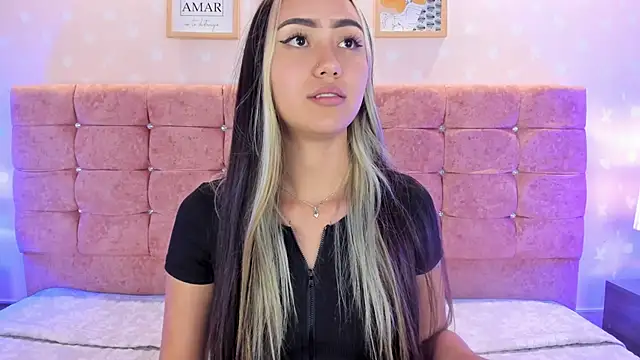 Snapshot of liaa_18 chatting on 02-05-25, 09:36 liaa 18 online show from 02-05-25, 09:36