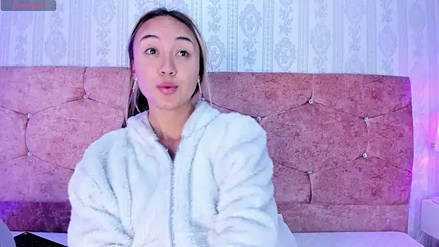 Snapshot of liaa_18 chatting on 09-12-25, 03:39 liaa 18 online show from 09-12-25, 03:39