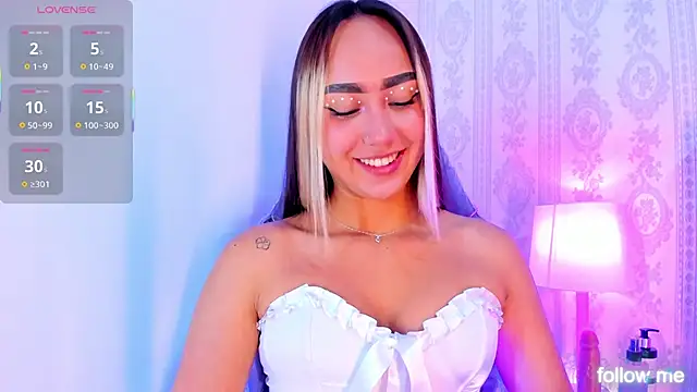 Snapshot of liaa_18 chatting on 11-08-25, 02:23 liaa 18 online show from 11-08-25, 02:23