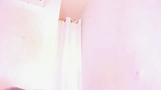 MiaKirshner online show from 12-18-25, 02:56