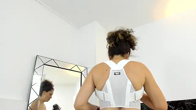 Juliabadlee online show from 12-12-24, 03:32