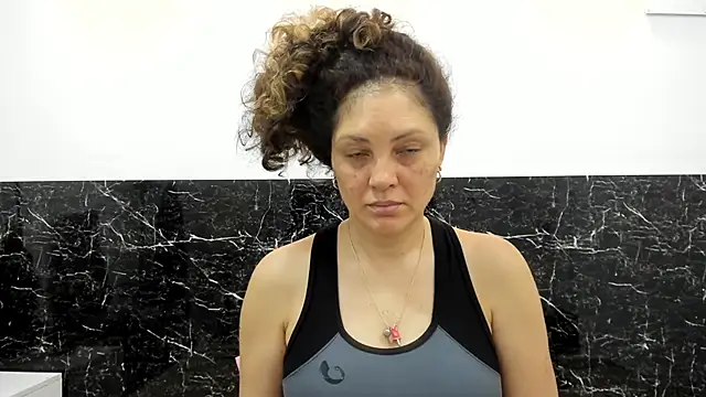 Juliabadlee online show from 02-08-25, 12:06