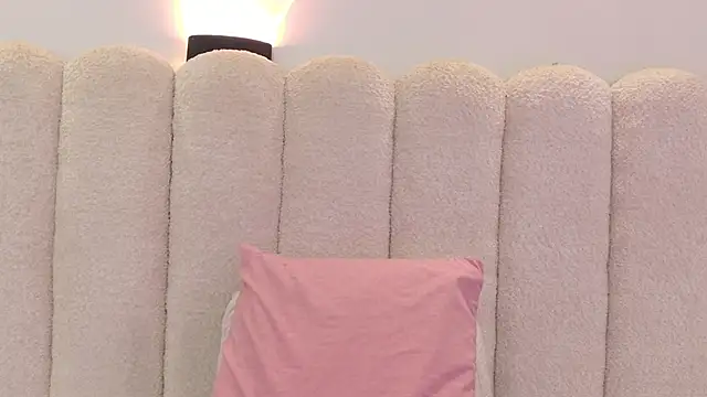 Juliabadlee online show from 09-10-25, 06:19