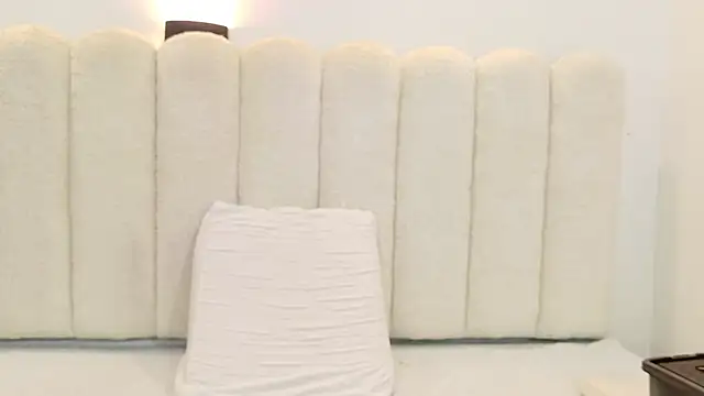 Juliabadlee online show from 09-26-25, 09:08