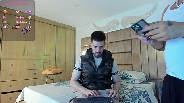 Snapshot of petterwilly1 chatting on 03-10-25, 12:59 petterwilly1 online show from 03-10-25, 12:59