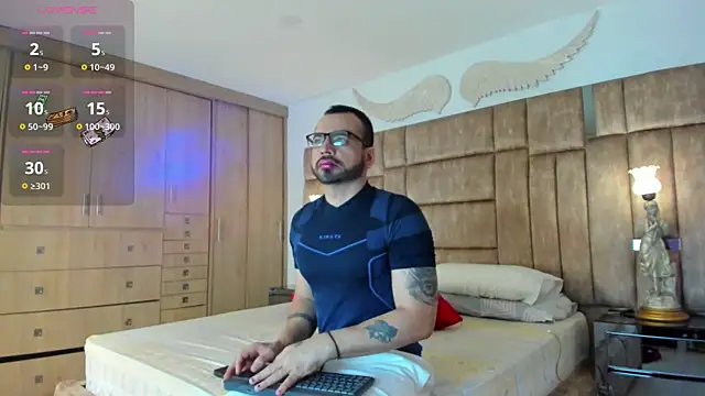Snapshot of petterwilly1 chatting on 09-22-25, 03:03 petterwilly1 online show from 09-22-25, 03:03