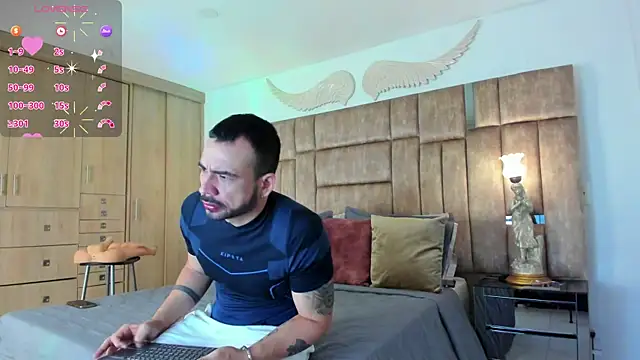 petterwilly1 online show from 10-21-25, 03:13