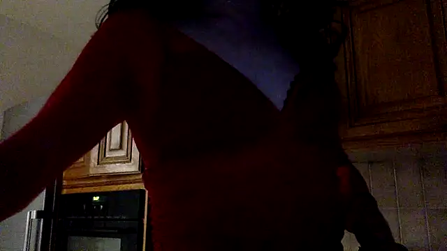 Snapshot of sasha-doll chatting on 10-28-25, 06:28 sasha-doll online show from 10-28-25, 06:28