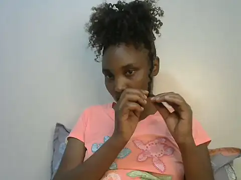 Snapshot of StacyGee24 chatting on 10-20-25, 05:46 StacyGee24 online show from 10-20-25, 05:46