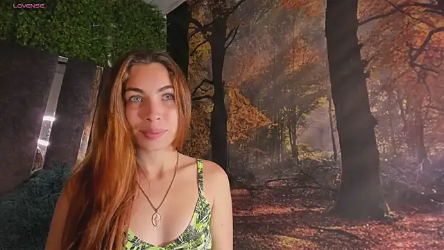 Mia Parissi online show from 01-04-25, 12:38