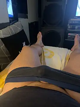 Snapshot of MatthewEmme chatting on 10-12-25, 12:04 MatthewEmme online show from 10-12-25, 12:04