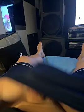 Snapshot of MatthewEmme chatting on 10-28-25, 11:07 MatthewEmme online show from 10-28-25, 11:07