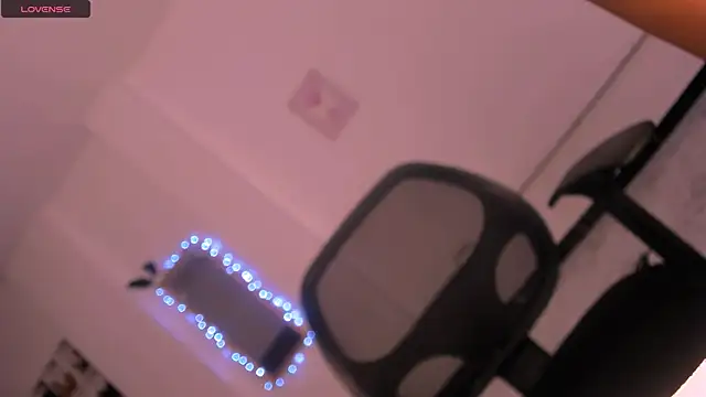 Snapshot of dulcemariacams chatting on 02-22-26, 06:57 dulcemariacams online show from 02-22-26, 06:57