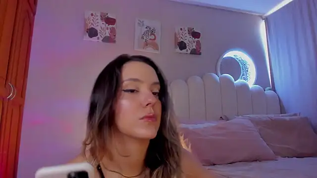 martinaaricci online show from 11-17-25, 02:34