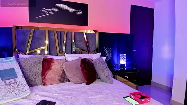 Snapshot of ChloeConnorr chatting on 12-16-25, 04:28 ChloeConnorr online show from 12-16-25, 04:28