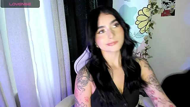 Snapshot of pamela__mar chatting on 12-18-24, 09:29 pamela mar online show from 12-18-24, 09:29