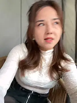 Snapshot of Efangfang chatting on 12-15-24, 03:02 Efangfang online show from 12-15-24, 03:02