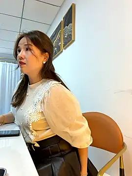 Efangfang online show from 01-16-26, 12:42