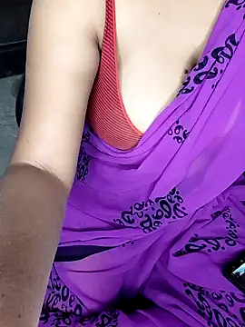 Snapshot of Adwithaa chatting on 12-22-25, 04:04 Adwithaa online show from 12-22-25, 04:04