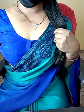 Snapshot of Adwithaa chatting on 04-01-26, 04:57 Adwithaa online show from 04-01-26, 04:57