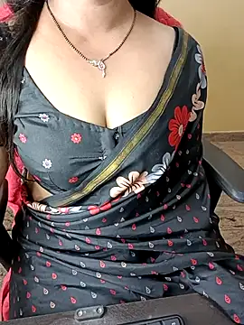 Snapshot of Adwithaa chatting on 04-11-26, 03:44 Adwithaa online show from 04-11-26, 03:44