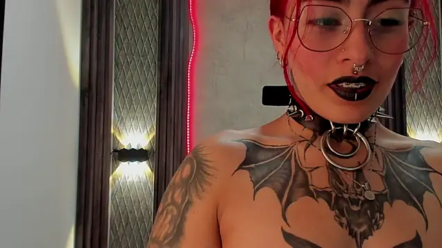 selene red  online show from 01-11-25, 08:43