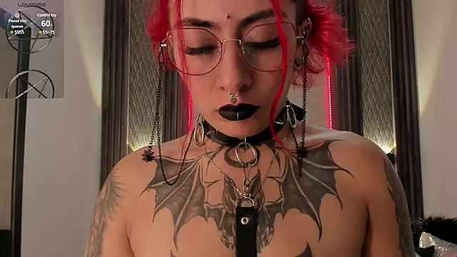 selene red  online show from 01-17-25, 04:47