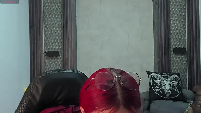 selene red  online show from 02-06-25, 01:54