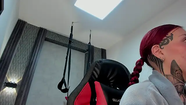 selene red  online show from 03-02-26, 05:08