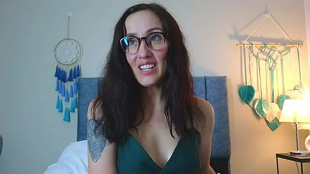 IberianMoonMK online show from 11-11-25, 05:35