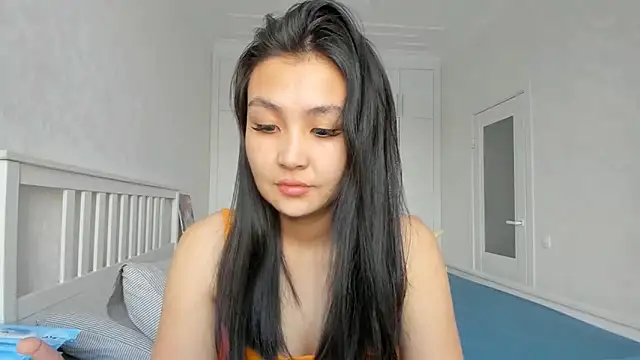Missykitty01 online show from 12-07-24, 10:45