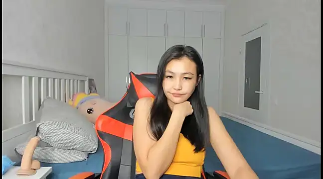 Missykitty01 online show from 12-23-24, 12:03