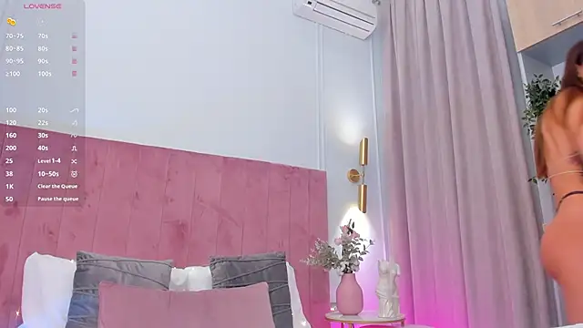 Snapshot of AprilWong chatting on 01-22-25, 06:20 AprilWong online show from 01-22-25, 06:20