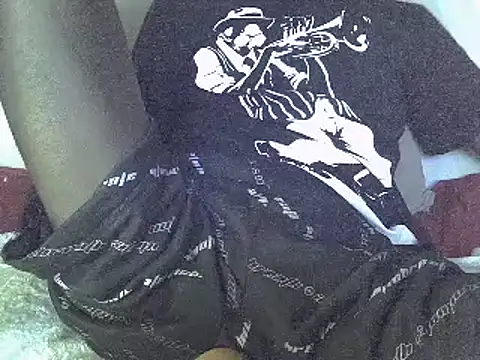 Snapshot of Delicious-D chatting on 02-09-25, 11:04 Delicious-D online show from 02-09-25, 11:04