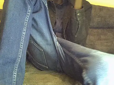 Snapshot of Delicious-D chatting on 02-16-25, 08:00 Delicious-D online show from 02-16-25, 08:00