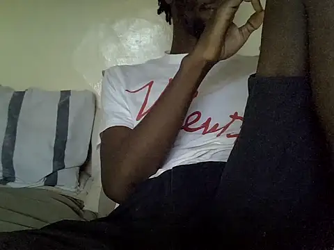 Snapshot of Delicious-D chatting on 03-08-25, 08:55 Delicious-D online show from 03-08-25, 08:55