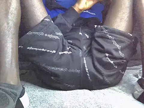 Snapshot of Delicious-D chatting on 10-12-25, 07:24 Delicious-D online show from 10-12-25, 07:24